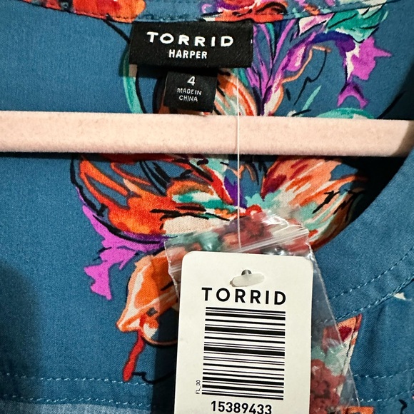 Torrid floral Harper blouse - Picture 6 of 8